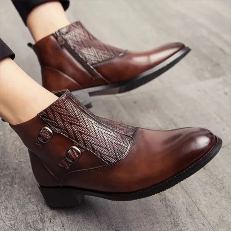 BROWN CLASSIC LEATHER BOOTS