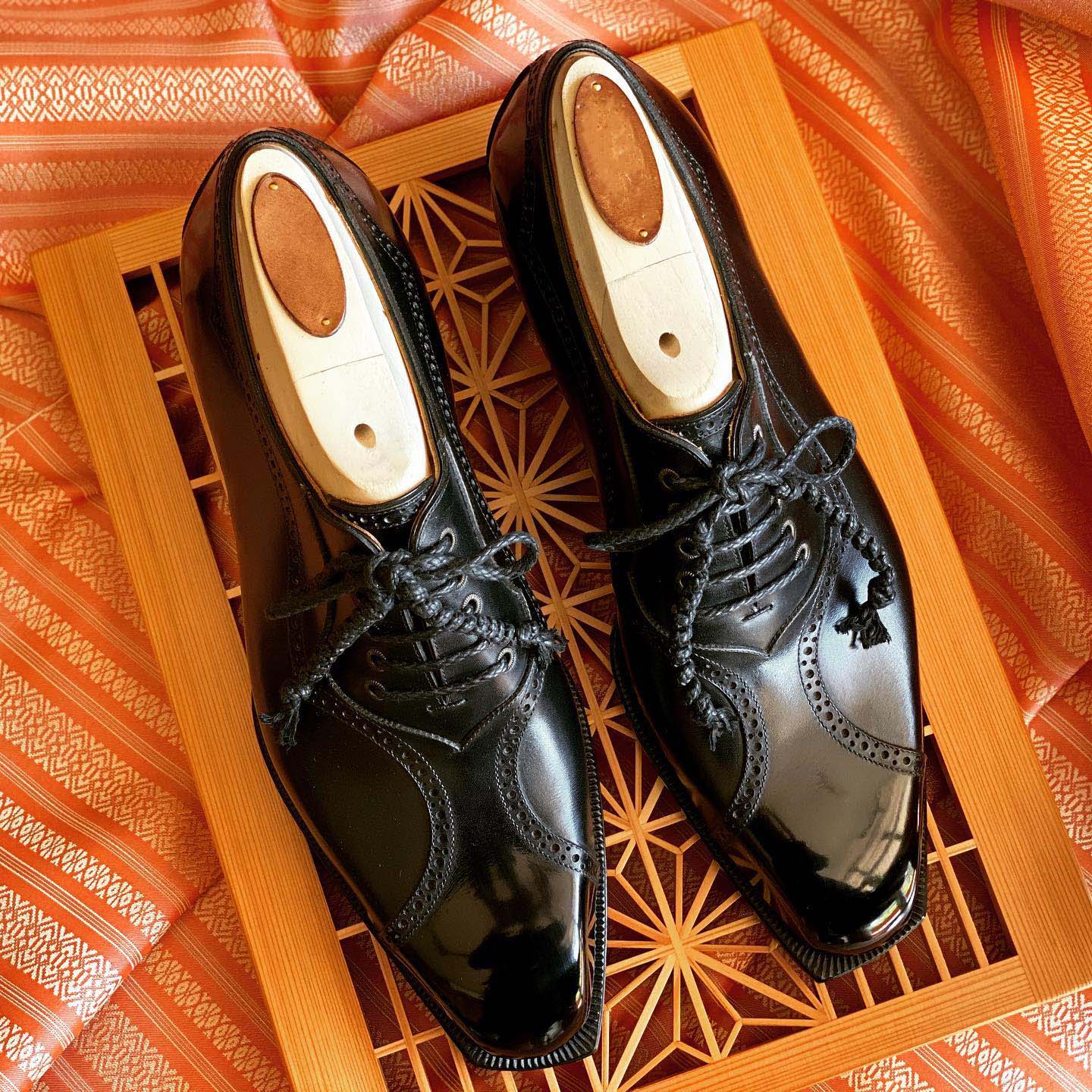 Unique laces black men's oxford shoes